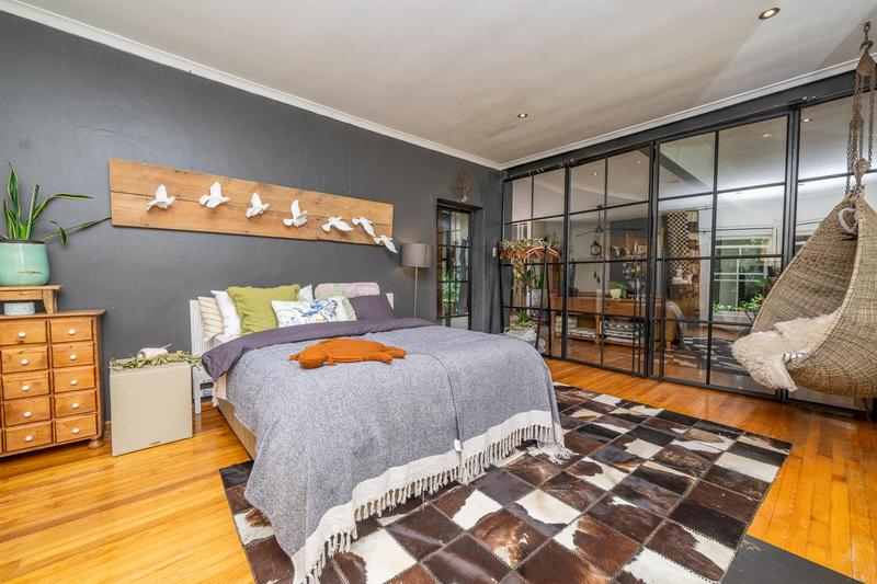 7 Bedroom Property for Sale in Somerset West Western Cape